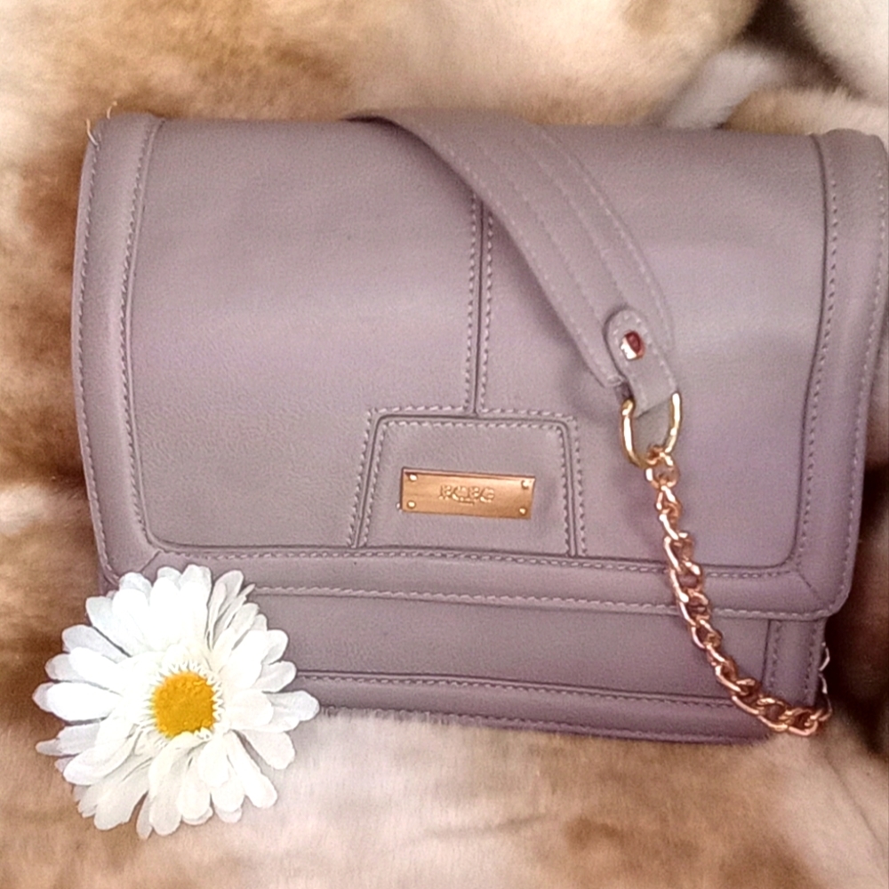 BCBG light grey Faux Leather Chain Strap Crossbody/Shoulder Bag NWOT